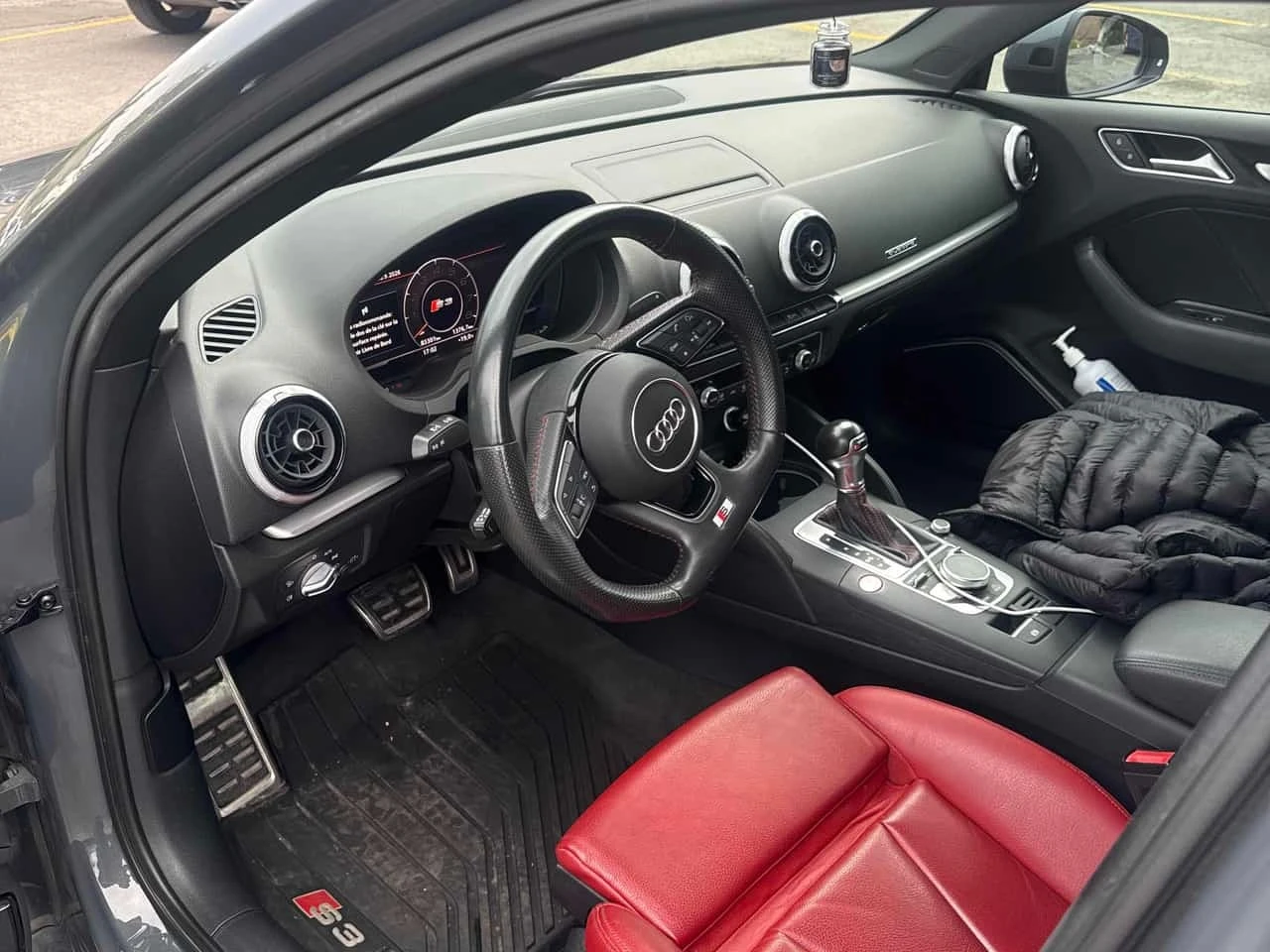 Audi S3 * Technik * CARFAX * B&O * DIGITAL * ПОДГРЕВ * , снимка 5 - Автомобили и джипове - 56306529