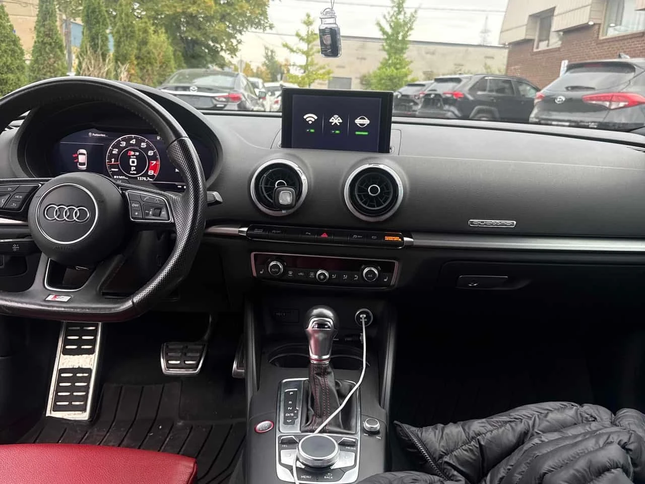 Audi S3 * Technik * CARFAX * B&O * DIGITAL * ПОДГРЕВ * , снимка 9 - Автомобили и джипове - 56306529