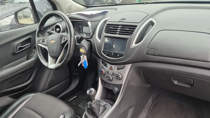 Chevrolet Trax 1.7CRDI КОЖА КАМЕРА 4Х4 ЛИЗИНГ ВИДЕО , снимка 8 - Автомобили и джипове - 48450974