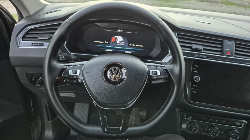VW Tiguan 2.0TDI DIGITAL 100%РЕАЛНИ КИЛОМЕТРИ  ЛИЗИНГ ВИДЕО , снимка 7 - Автомобили и джипове - 52404998