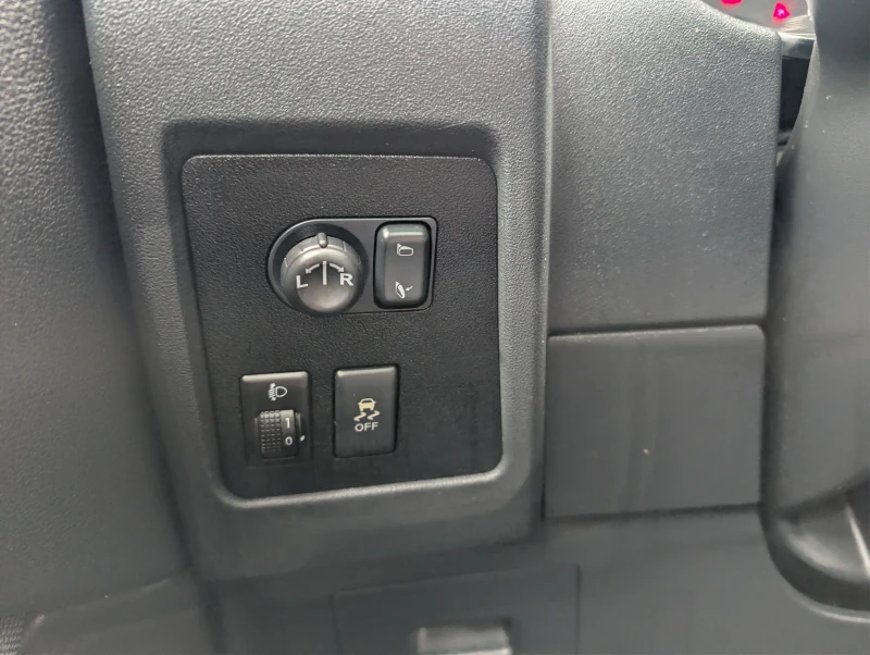 Nissan Qashqai + 2 facelift 2.0dci/150ps/Panorama/7 места, снимка 10 - Автомобили и джипове - 52669693