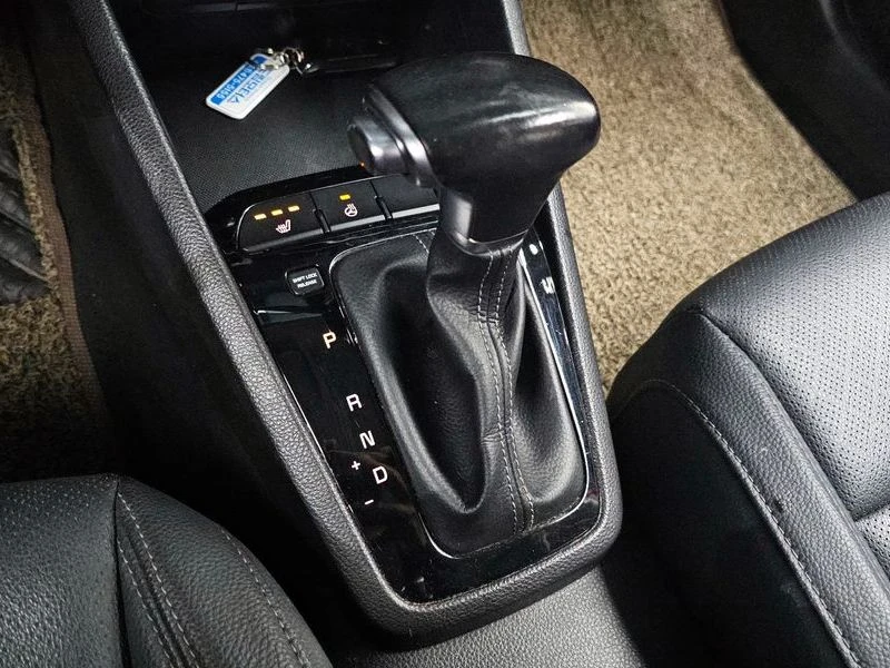 Kia Stonic 1.4| 100к.с.| ВКЛ.ТЕХНОТЕСТ, снимка 9 - Автомобили и джипове - 55387316