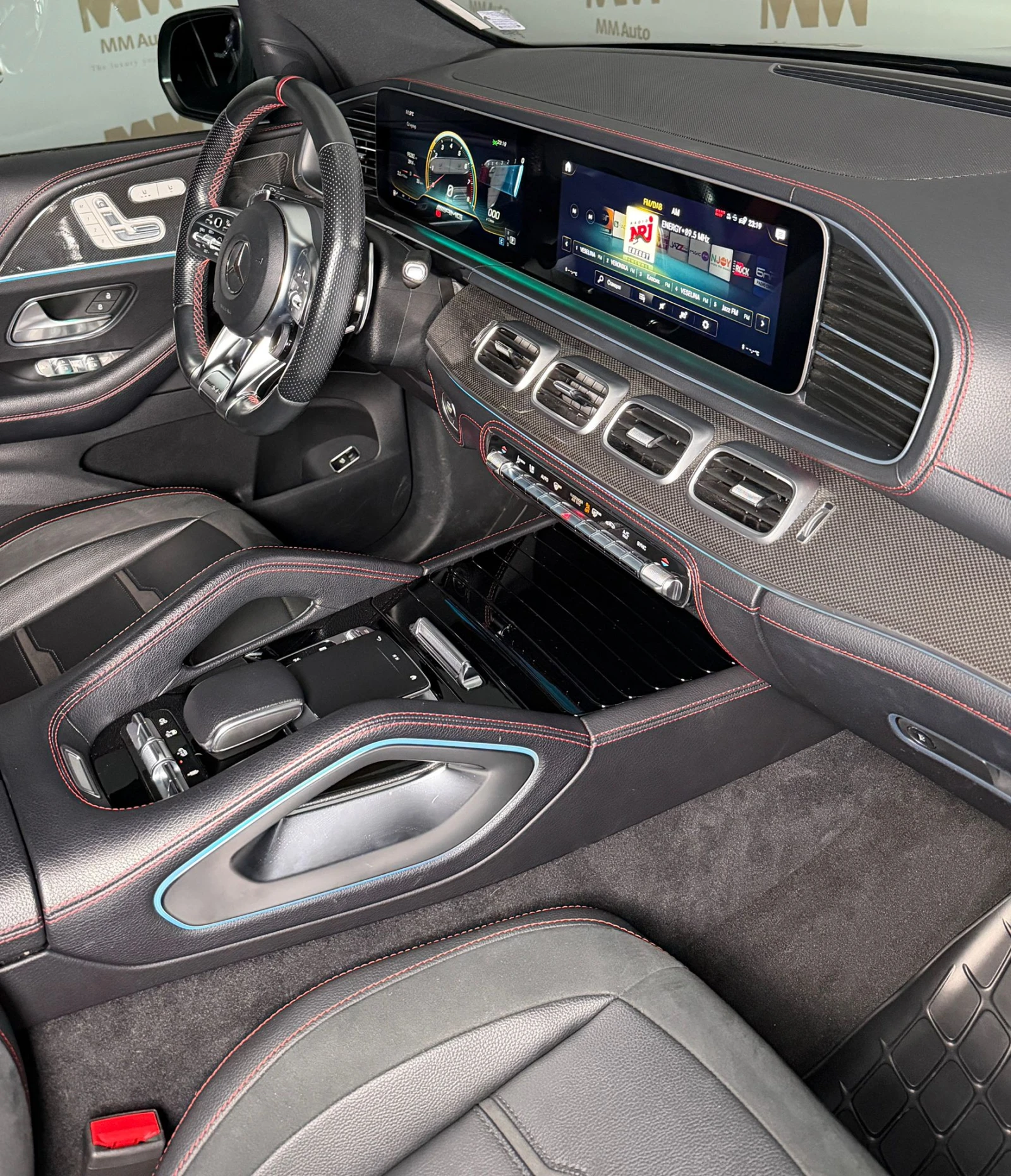 Mercedes-Benz GLE 53 4MATIC + * Carbon* Burmester* Pano* Keyless* Night - изображение 10