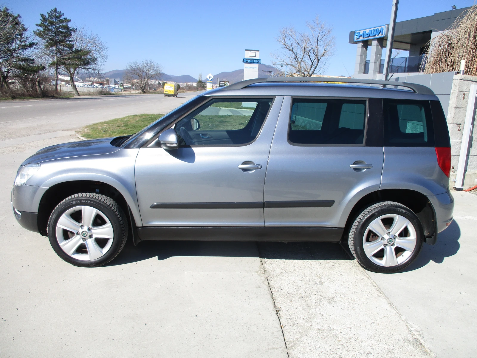 Skoda Yeti 2.0TDI/110кс./6-СКОРОСТИ/4х4/КАТО НОВА, снимка 7 - Автомобили и джипове - 53779601