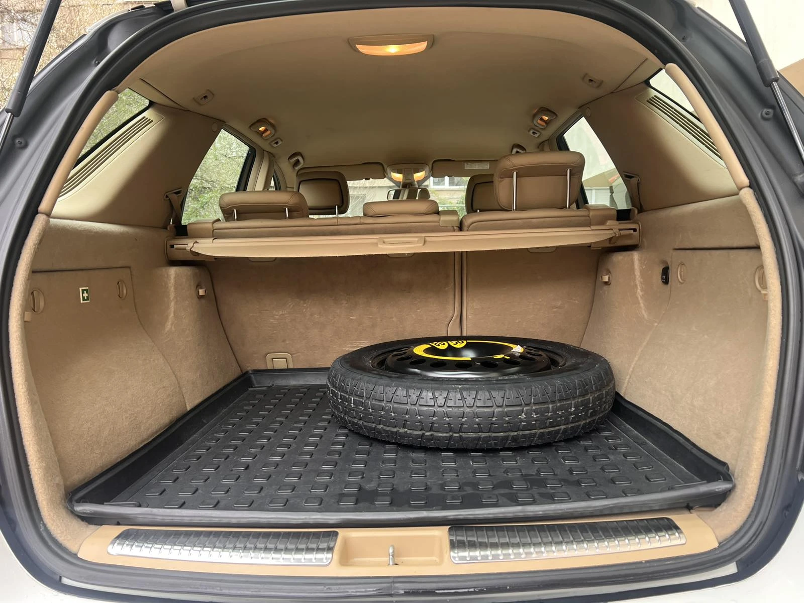 Mercedes-Benz ML 350 Газ, снимка 11 - Автомобили и джипове - 54017277