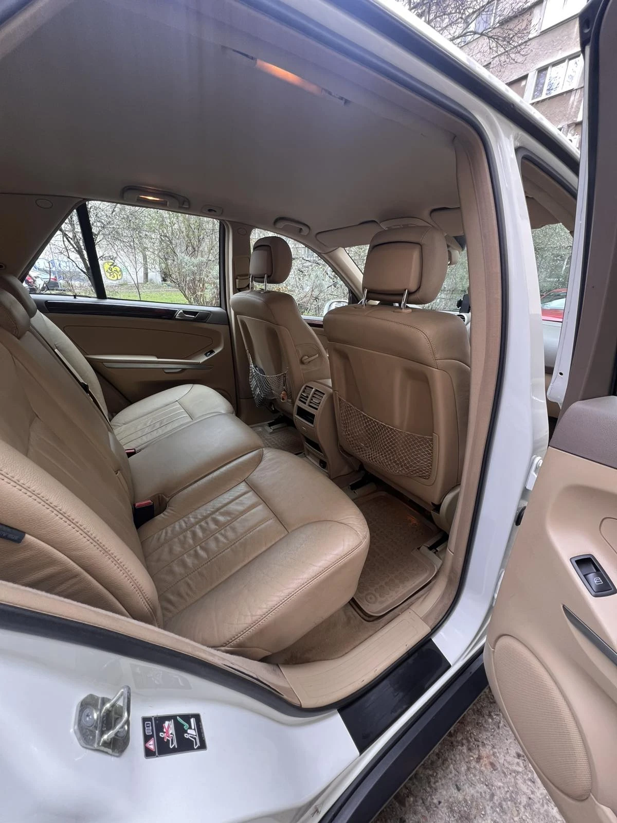 Mercedes-Benz ML 350 Газ, снимка 9 - Автомобили и джипове - 54017277