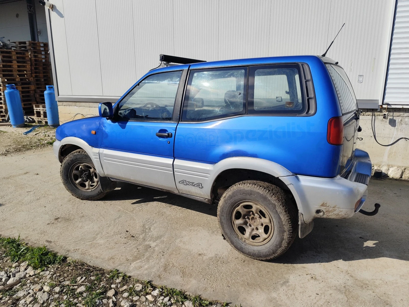 Nissan Terrano 2, 4, снимка 3 - Автомобили и джипове - 54099756