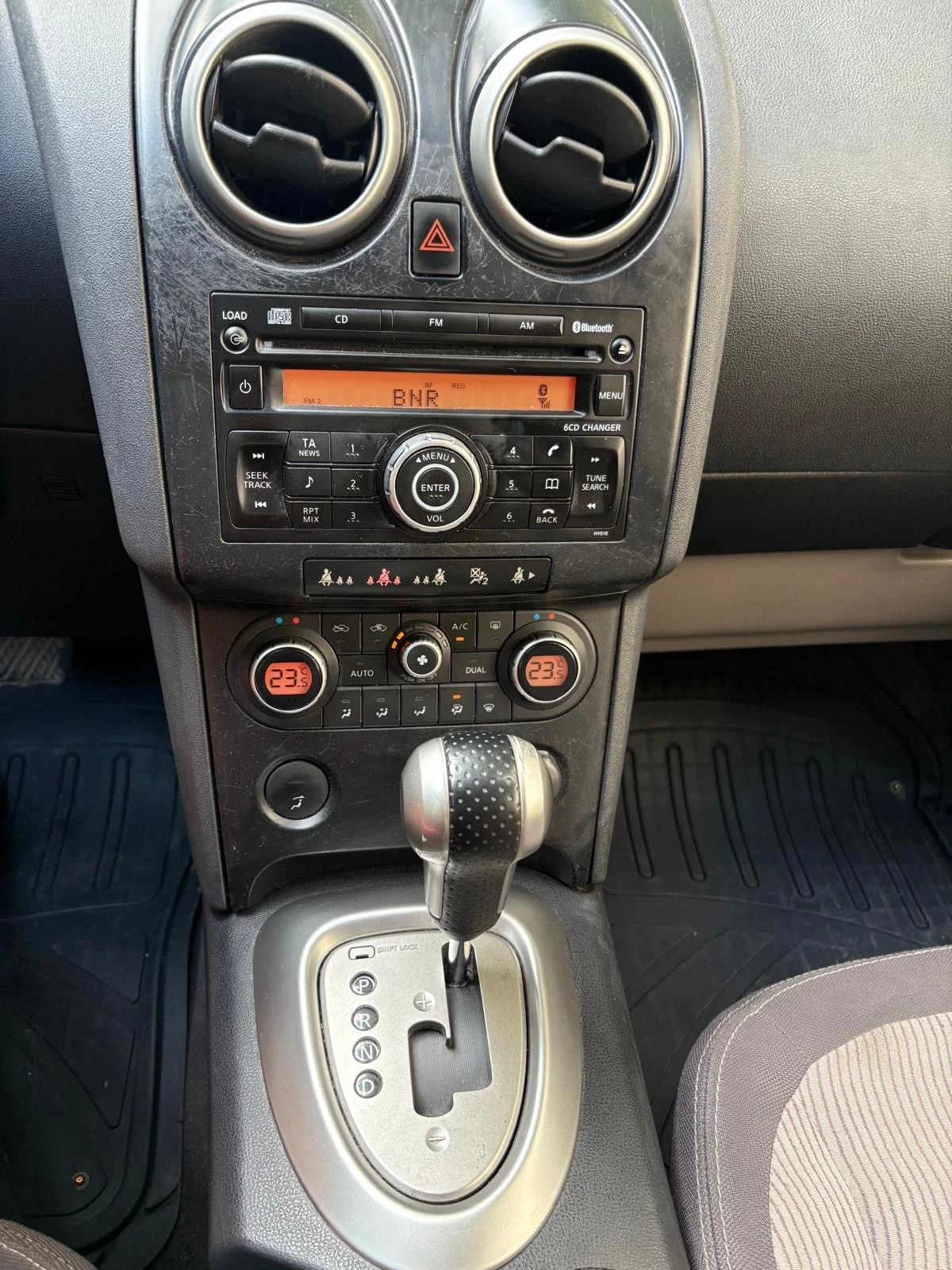 Nissan Qashqai J10, снимка 9 - Автомобили и джипове - 55185250