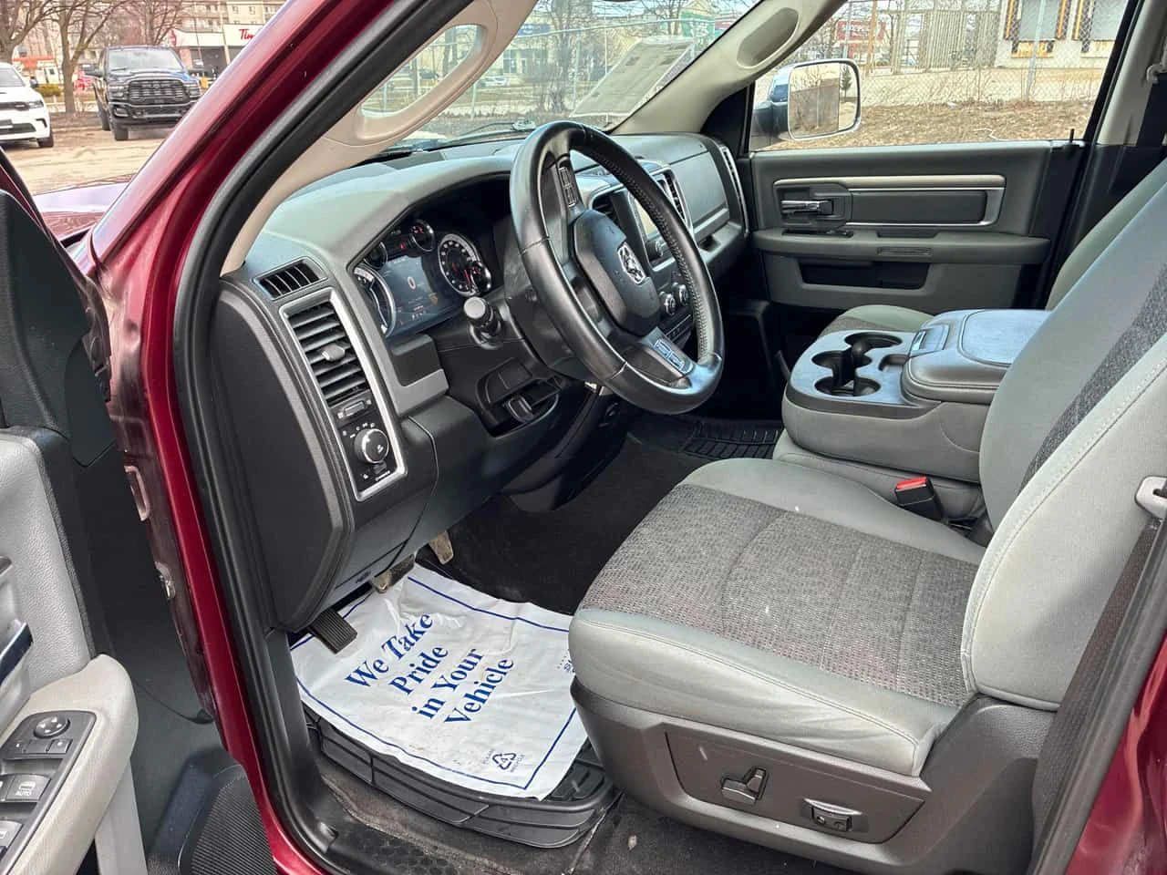 Dodge RAM 1500 * Big Horn * KEYLESS * CARFAX, снимка 5 - Автомобили и джипове - 54254601