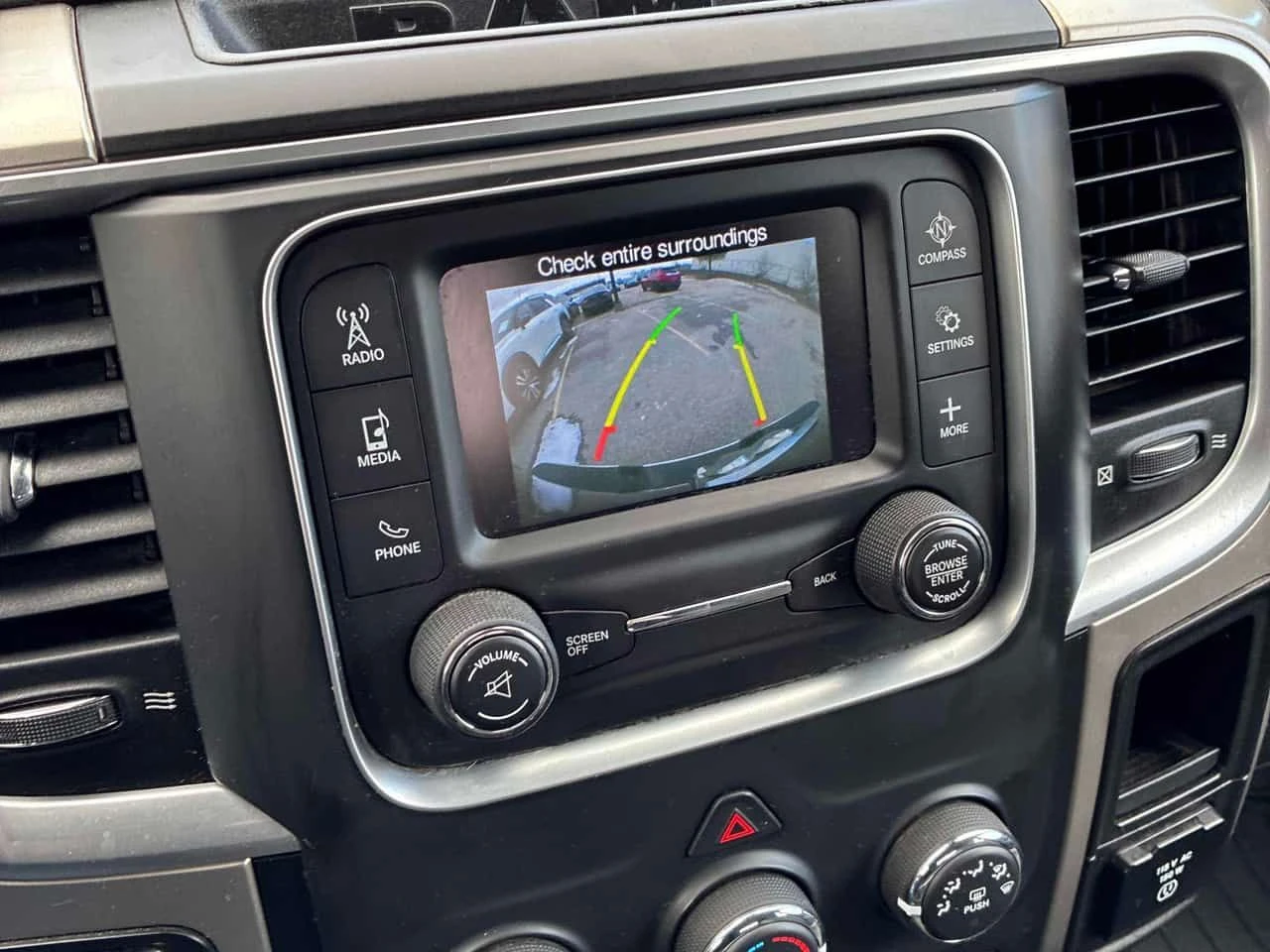 Dodge RAM 1500 * Big Horn * KEYLESS * CARFAX, снимка 11 - Автомобили и джипове - 54254601