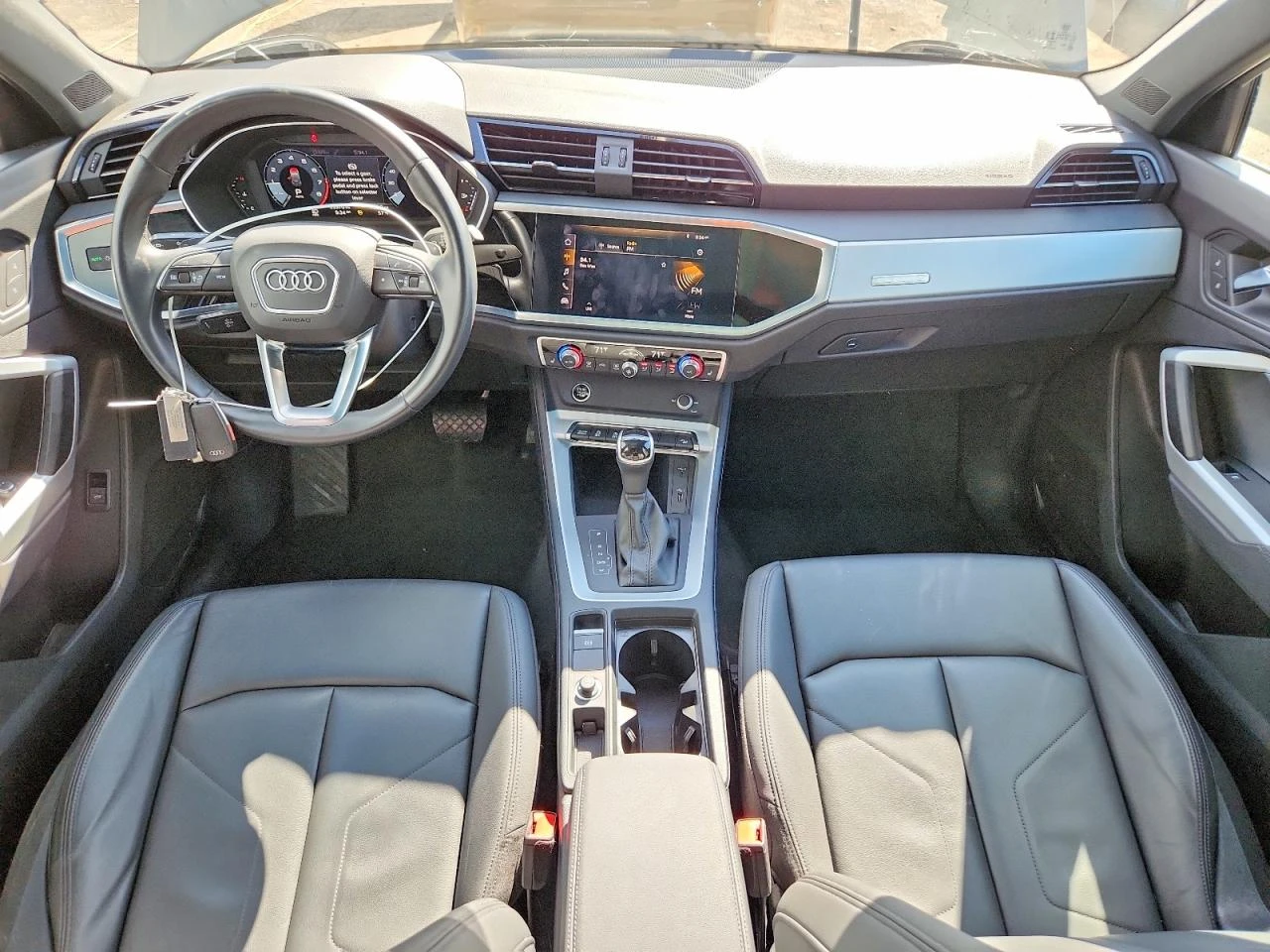 Audi Q3 2.0l Premium S Line 45, снимка 8 - Автомобили и джипове - 54416402