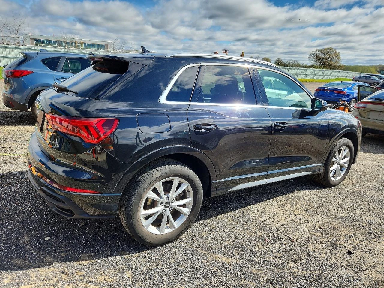 Audi Q3 2.0l Premium S Line 45, снимка 3 - Автомобили и джипове - 54416402