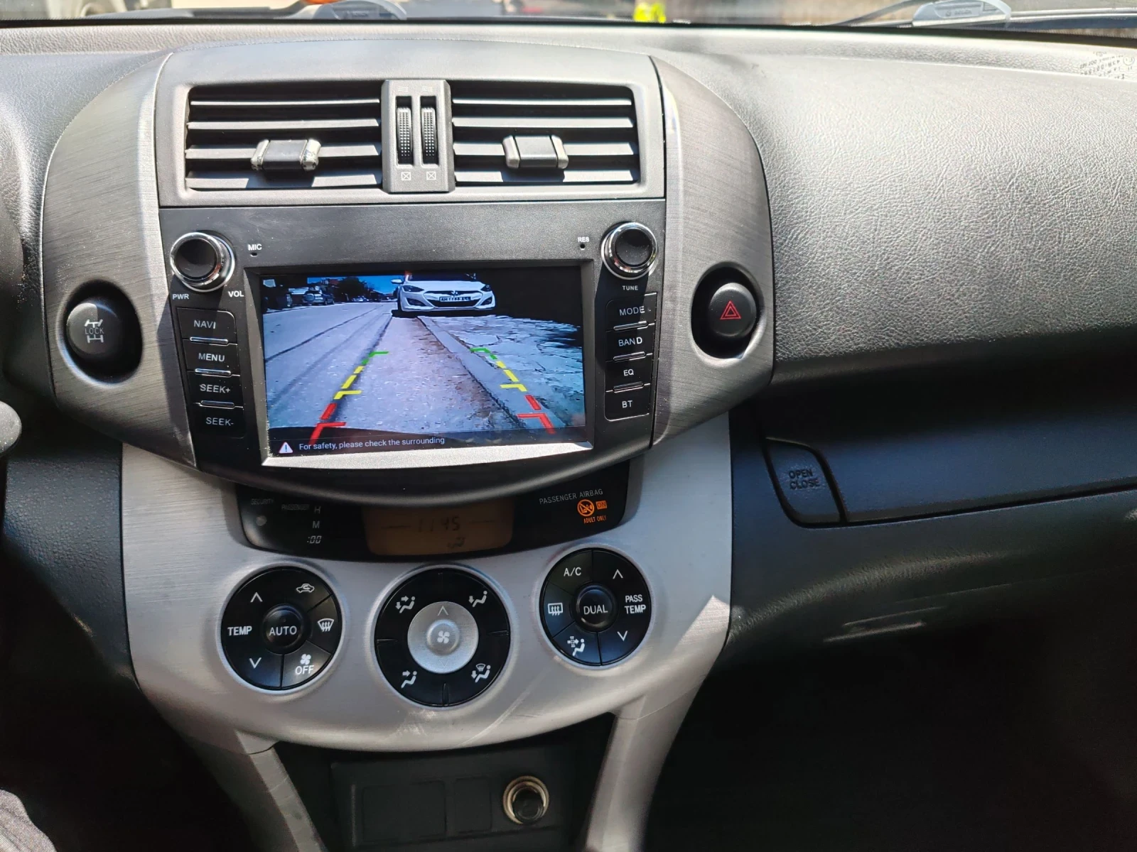 Toyota Rav4 2.2 136 D4D , снимка 10 - Автомобили и джипове - 54759368