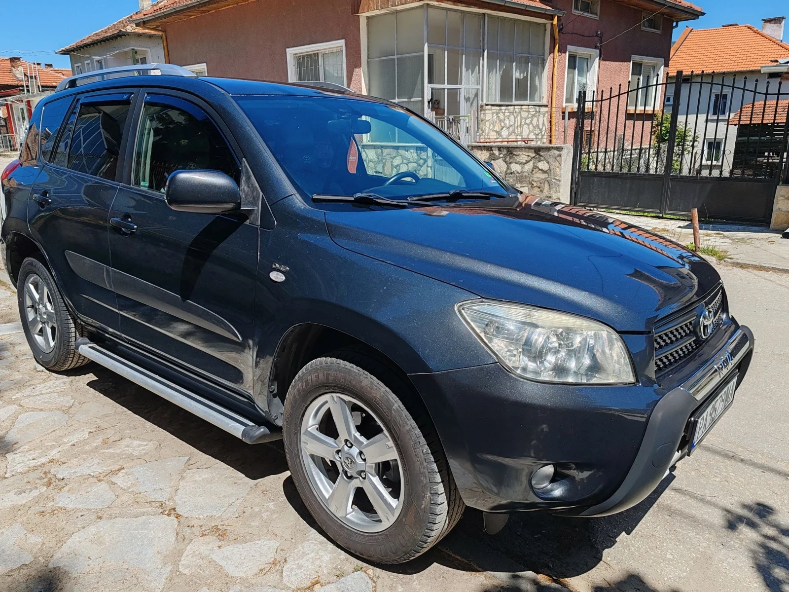 Toyota Rav4 2.2 136 D4D , снимка 2 - Автомобили и джипове - 54759368