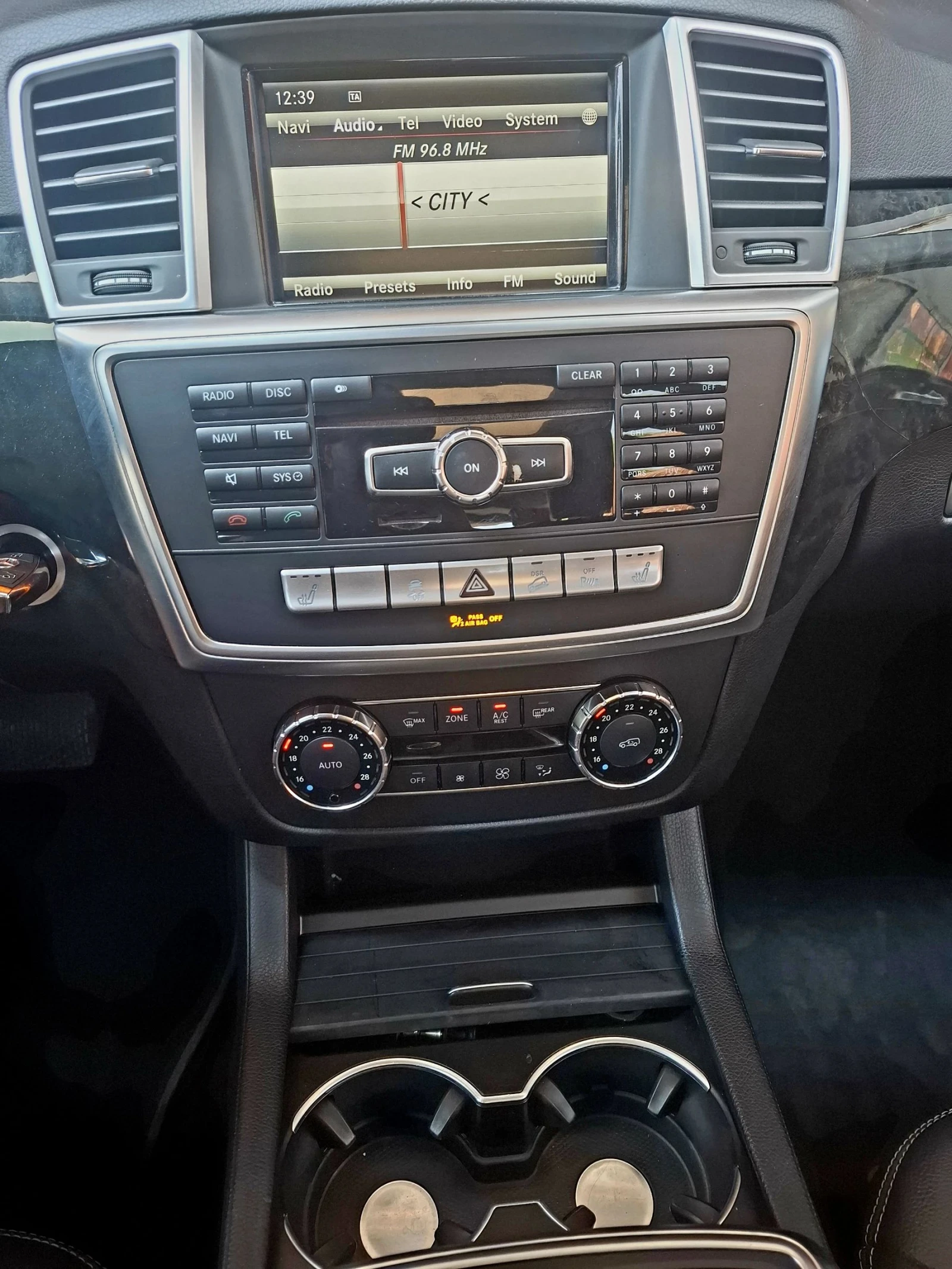 Mercedes-Benz ML 350 350 BLUETEC 4 MATIC, снимка 9 - Автомобили и джипове - 55094353