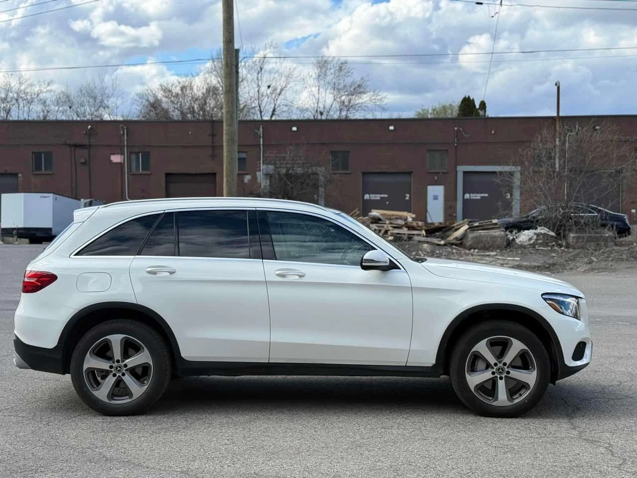 Mercedes-Benz GLC * 300 * CARFAX * ЦЕНА ДО БГ, снимка 4 - Автомобили и джипове - 55222788