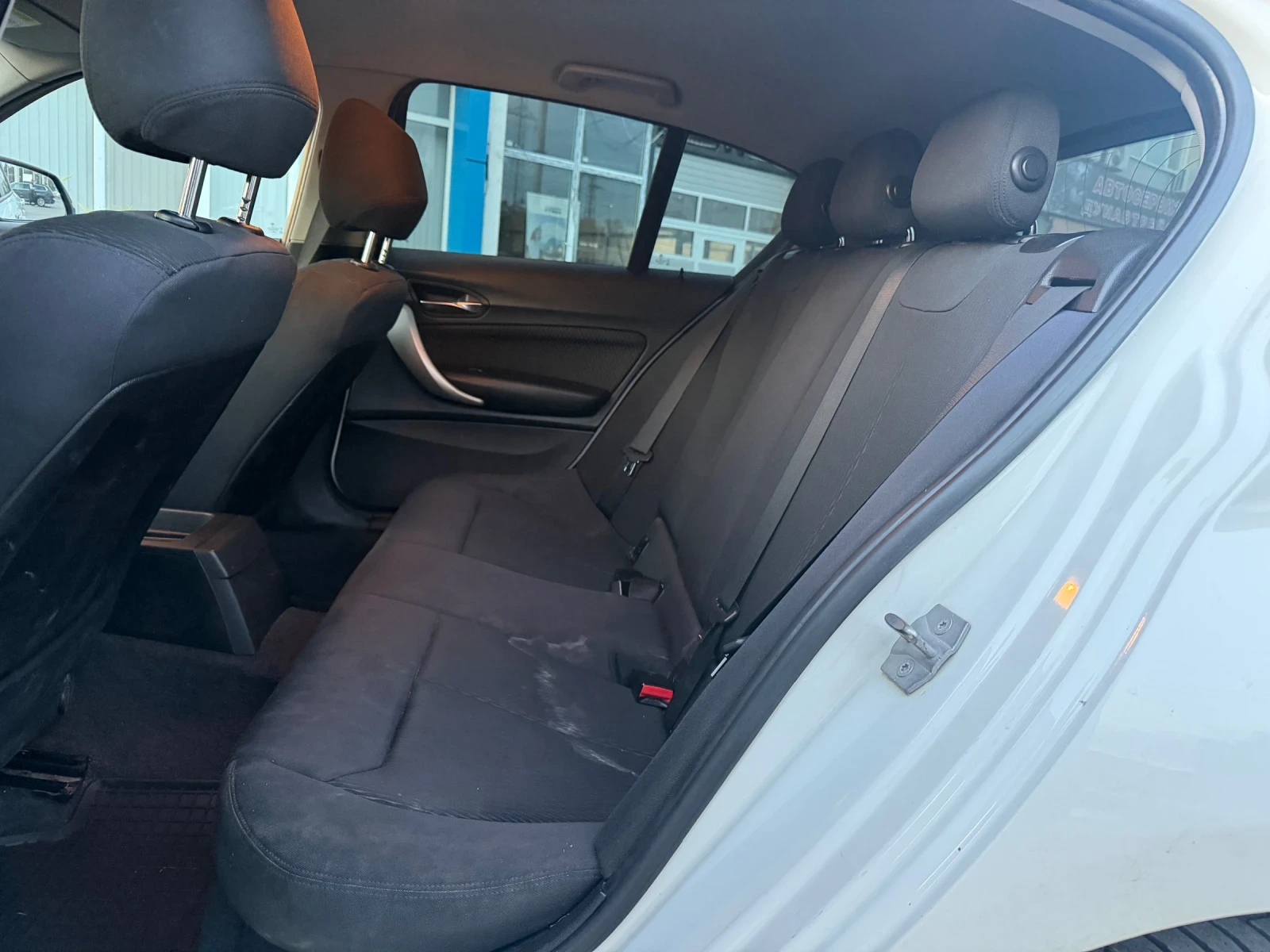 BMW 120 ОБСЛУЖЕН* РЕГИСТРИРАМ, снимка 8 - Автомобили и джипове - 56268600