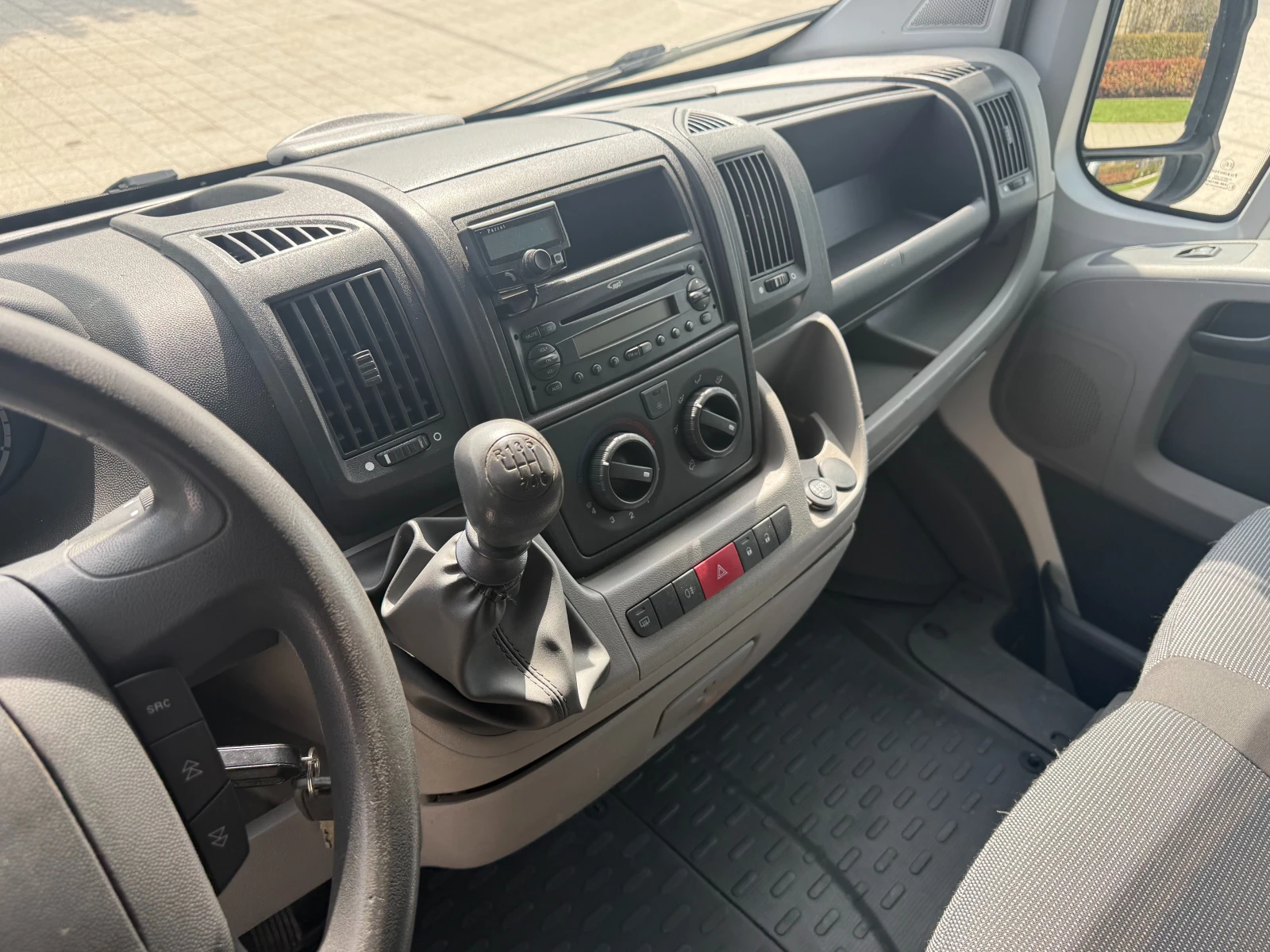 Peugeot Boxer 3.0 160к.с. Клима L1H1 , снимка 12 - Бусове и автобуси - 53985720