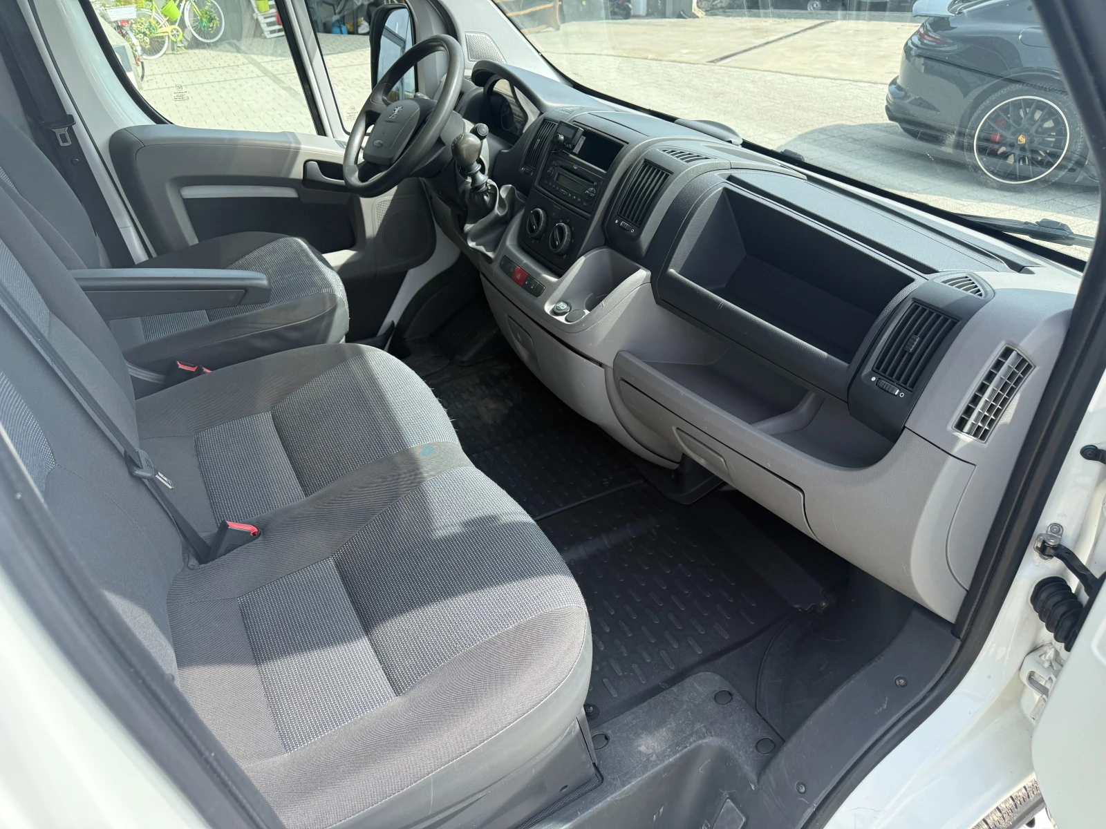 Peugeot Boxer 3.0 160к.с. Клима L1H1 , снимка 9 - Бусове и автобуси - 53985720