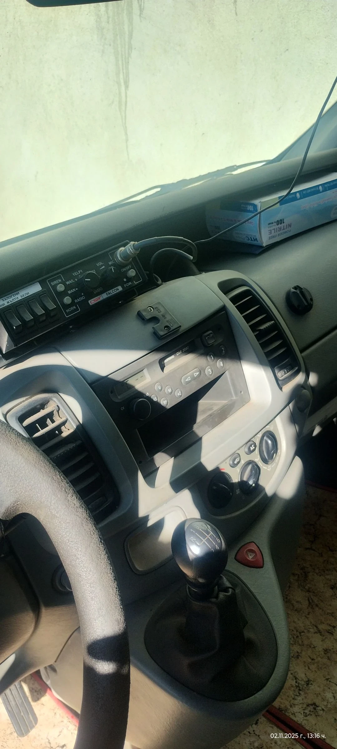 Opel Vivaro 2.5DTI, снимка 7 - Бусове и автобуси - 55184594