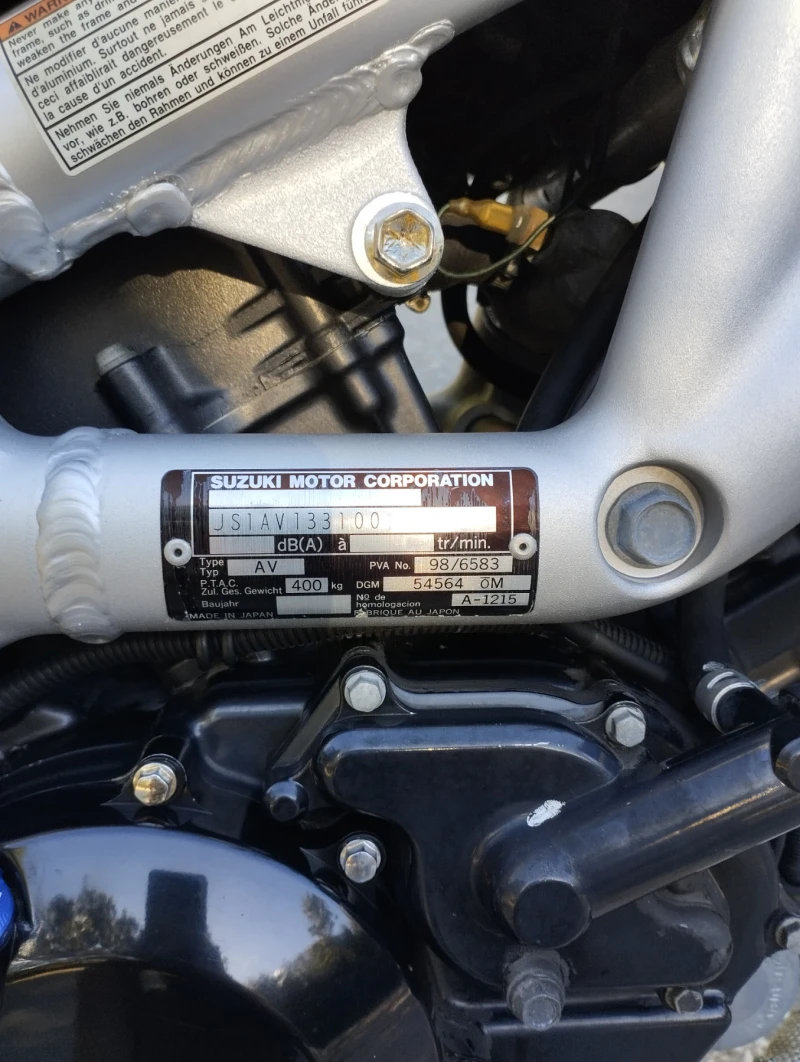 Suzuki SV 650, снимка 10 - Мотоциклети и мототехника - 52309604