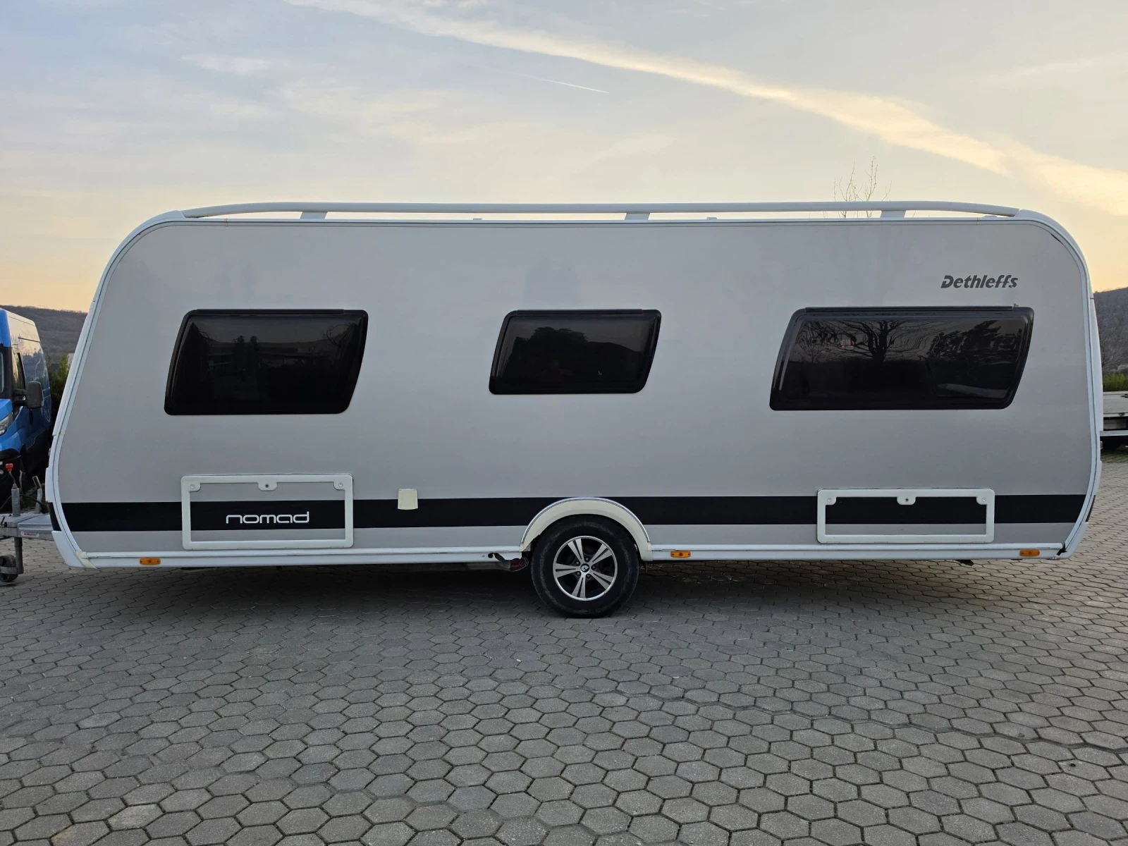 Каравана Dethleffs, снимка 2 - Каравани и кемпери - 53990301