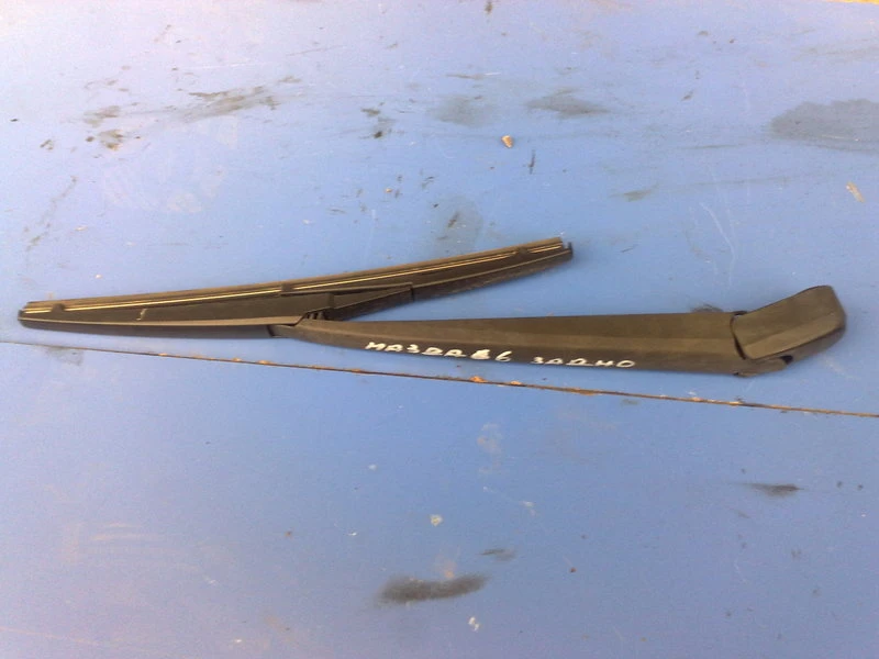 рамо чистачка задно за Мазда 6 2.0D 143к.с. 2006г. комби (черна)