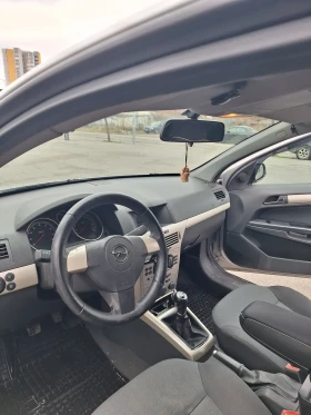 Opel Astra Facelift, снимка 5