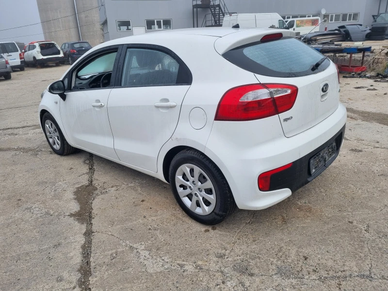 Kia Rio 1.1crdi-75ks-2015god-Euro6b-NA CHASTI, снимка 9 - Автомобили и джипове - 47402462