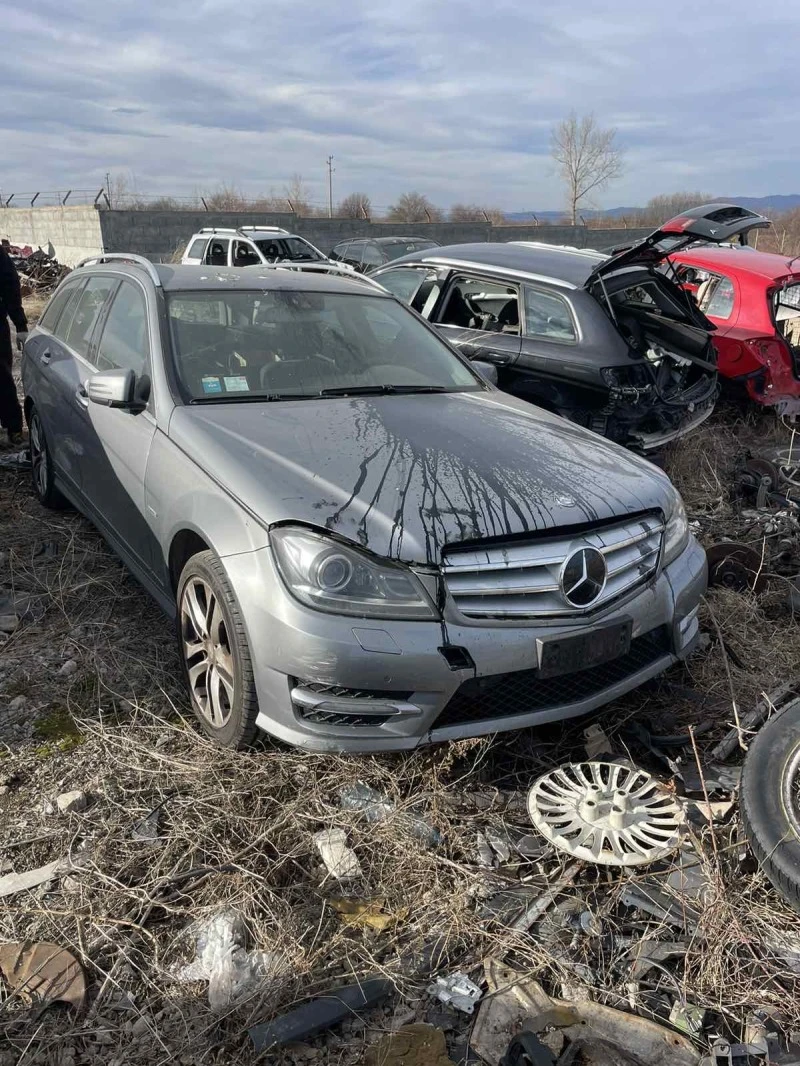 Mercedes-Benz C 250, снимка 2 - Автомобили и джипове - 44151493