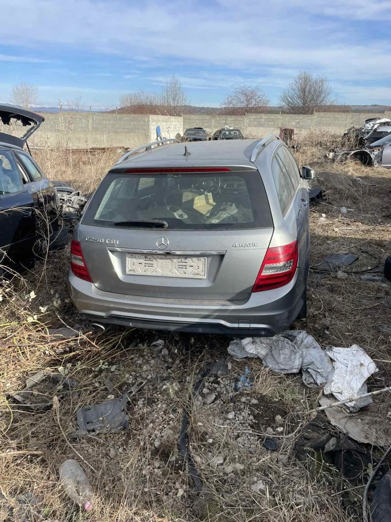 Mercedes-Benz C 250, снимка 3 - Автомобили и джипове - 44151493