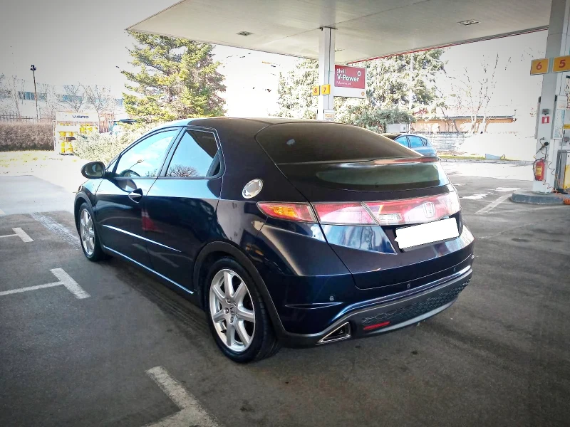 Honda Civic 1.8.ГАЗ.ИНЖ.6 СКОРОСТИ!!!, снимка 8 - Автомобили и джипове - 48987280