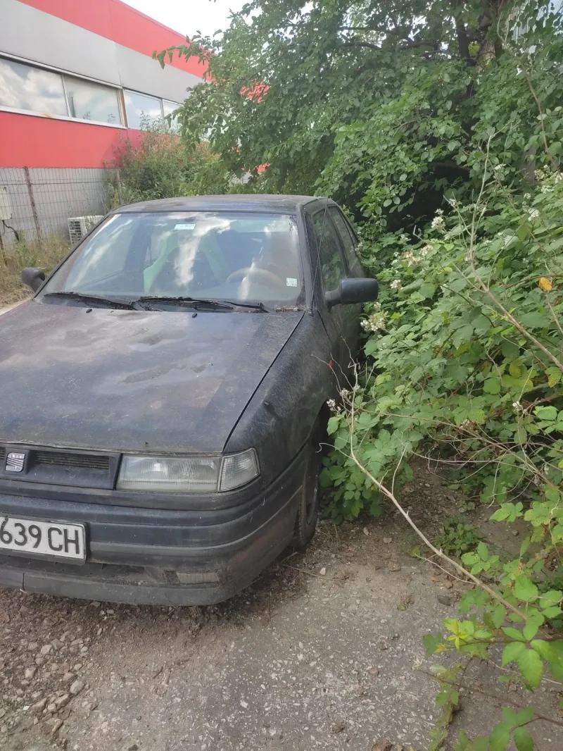 Seat Toledo 1.8i 90к.с., снимка 2 - Автомобили и джипове - 52438181