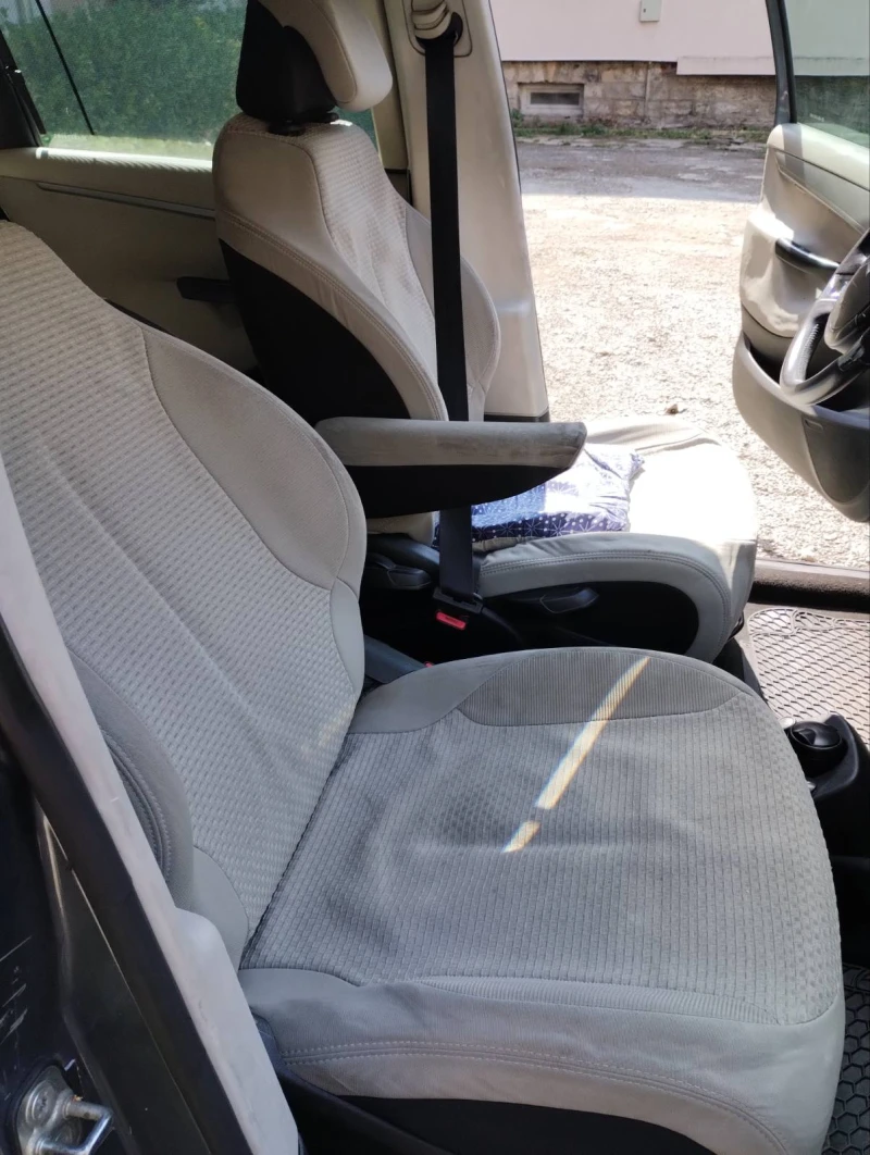 Citroen C4 Picasso, снимка 8 - Автомобили и джипове - 51500024