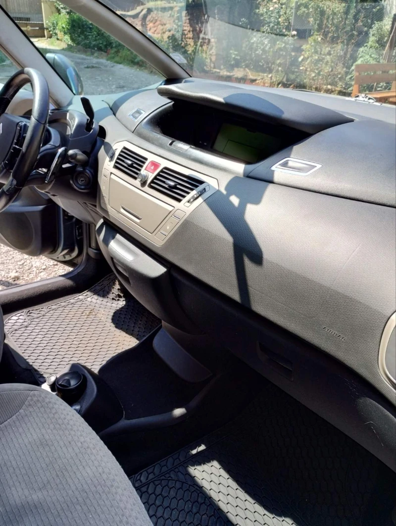 Citroen C4 Picasso, снимка 9 - Автомобили и джипове - 51500024