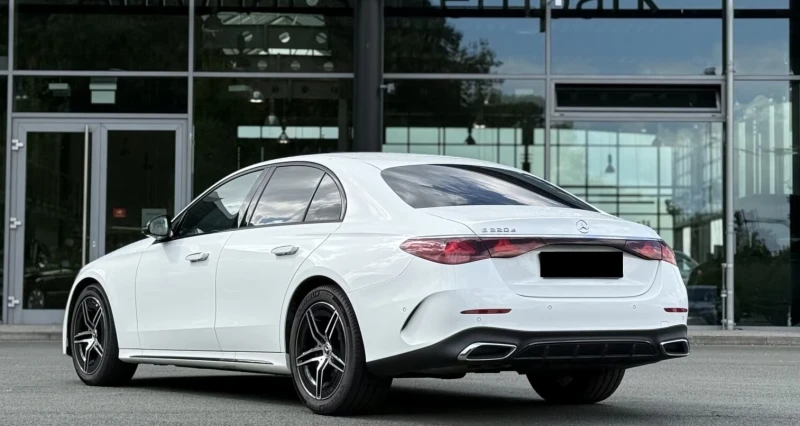 Mercedes-Benz E 220 AMG DIGITAL 360, снимка 2 - Автомобили и джипове - 51922830