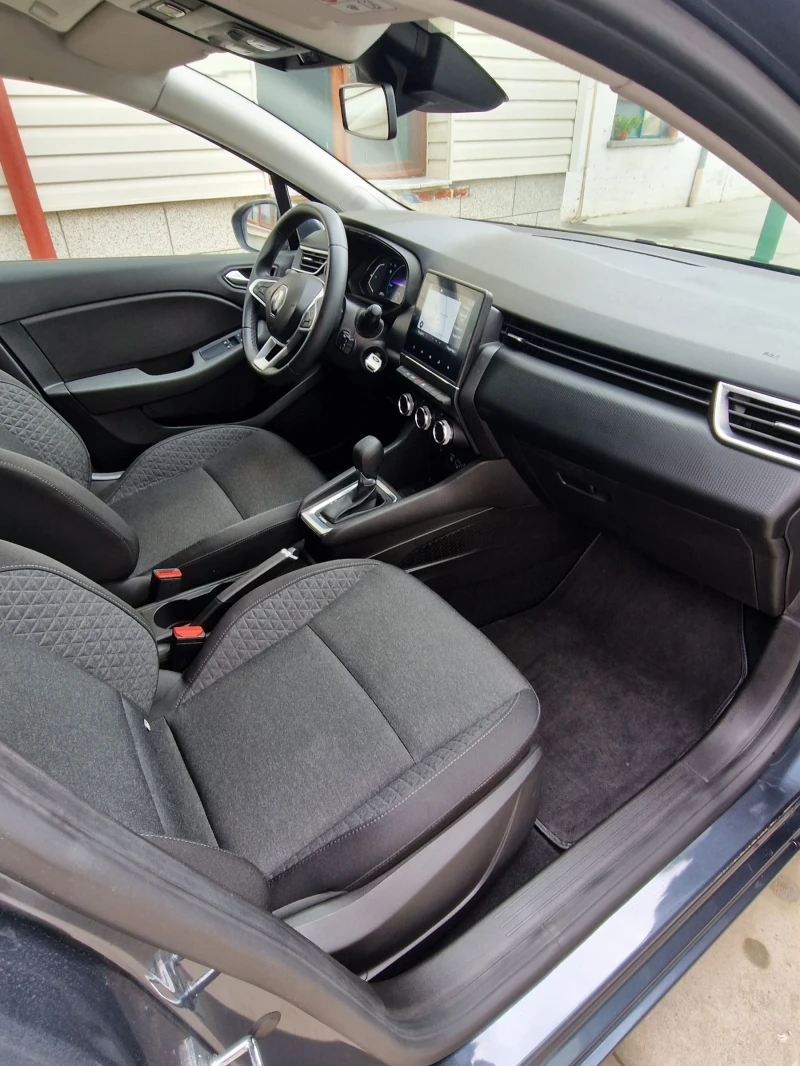 Renault Clio 1.6 140kc E-Tech, снимка 11 - Автомобили и джипове - 52405881