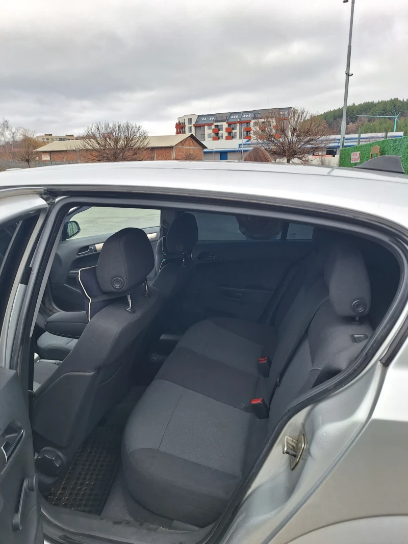 Opel Astra Facelift, снимка 7 - Автомобили и джипове - 52702561