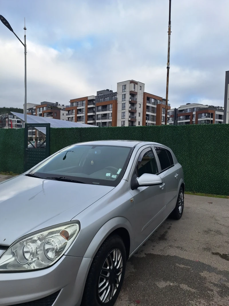 Opel Astra Facelift, снимка 2 - Автомобили и джипове - 52702561