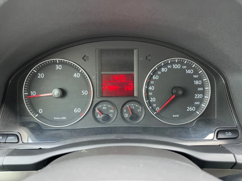 VW Golf 1.9TDI 105kc., снимка 10 - Автомобили и джипове - 53177395