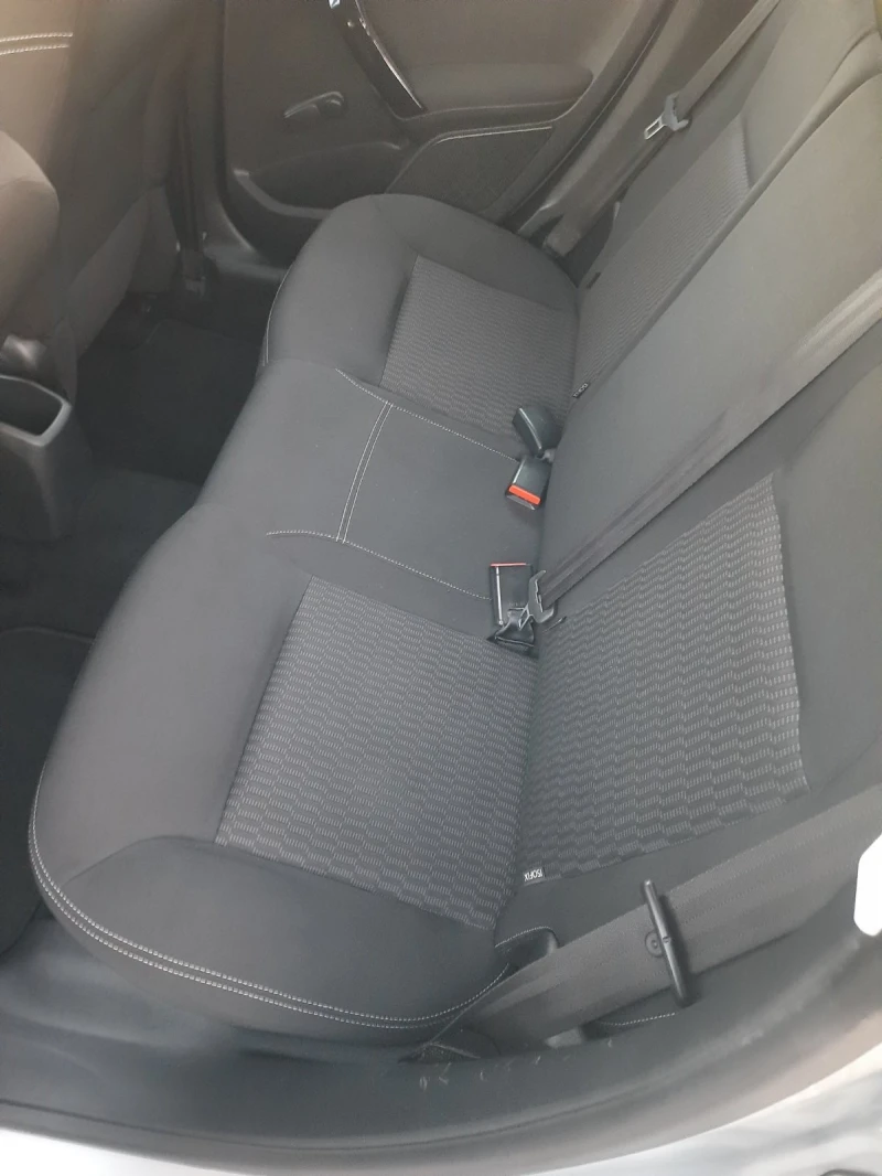 Peugeot 208 1.6 HDI / EURO 6, снимка 7 - Автомобили и джипове - 53295189