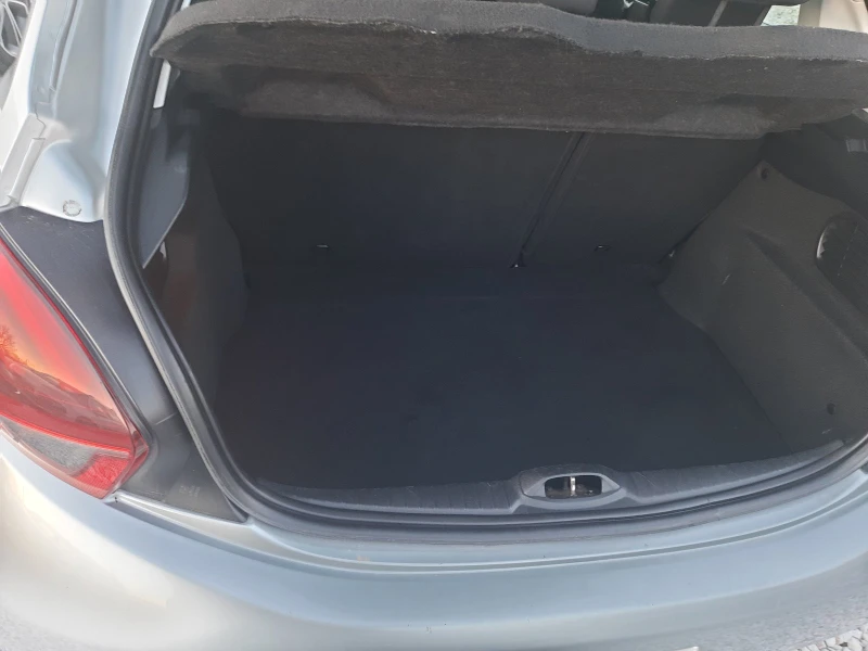 Peugeot 208 1.6 HDI / EURO 6, снимка 8 - Автомобили и джипове - 53295189