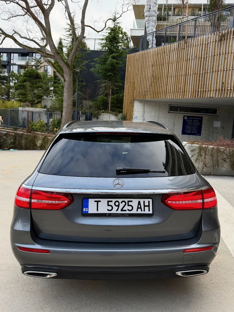 Mercedes-Benz E 220 9G 194hp Night pack, снимка 4 - Автомобили и джипове - 53396733