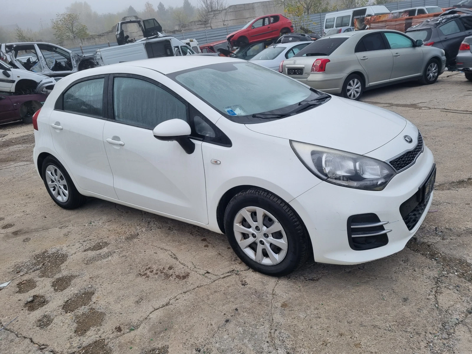 Kia Rio 1.1crdi-75ks-2015god-Euro6b-NA CHASTI - изображение 6