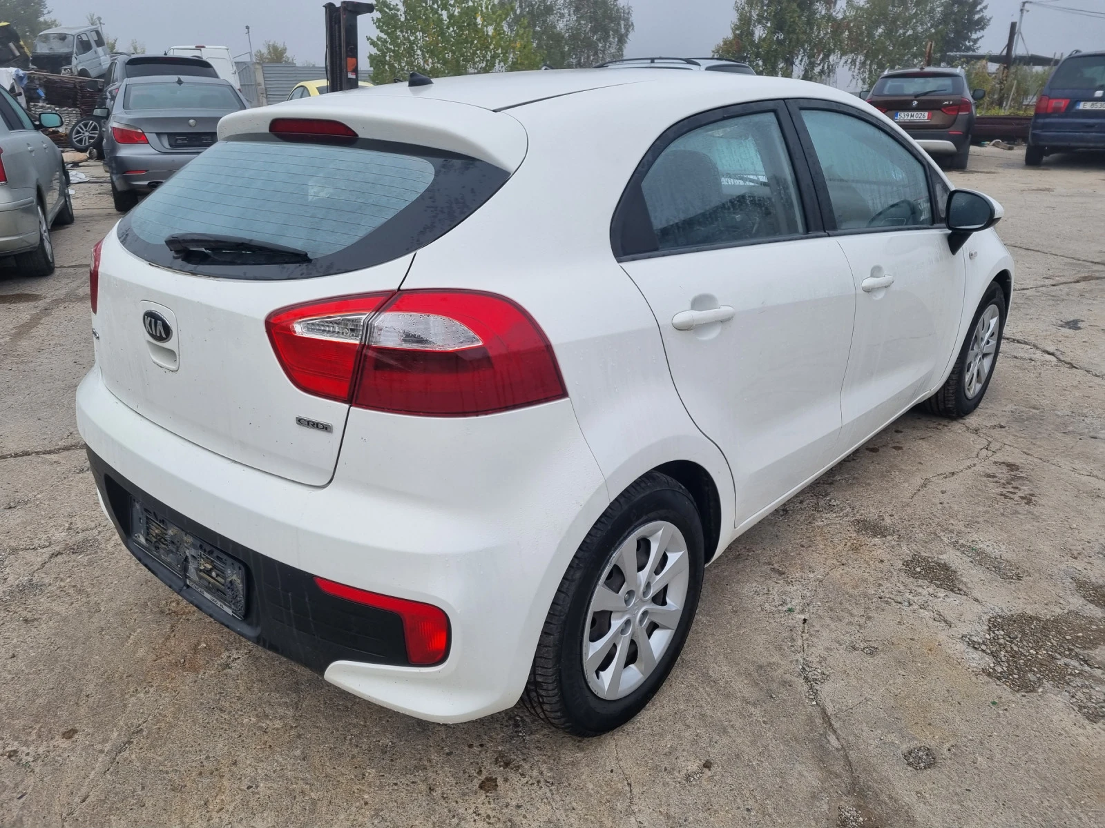 Kia Rio 1.1crdi-75ks-2015god-Euro6b-NA CHASTI - изображение 5