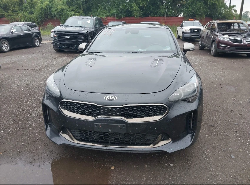Kia Stinger GT2* 4X4* ОБДУХВАНЕ* ПОДГРЕВИ* 360*  - изображение 2