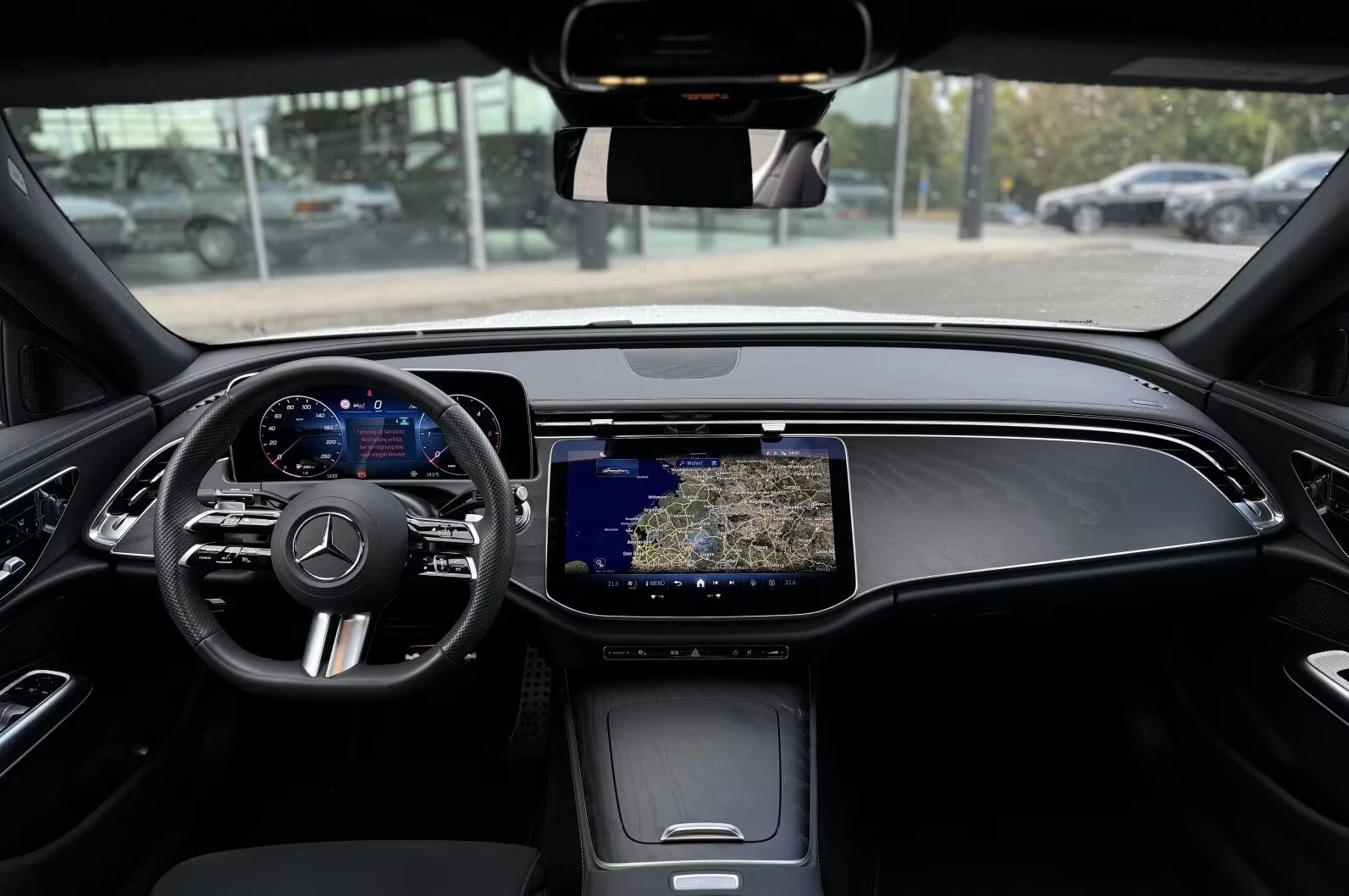 Mercedes-Benz E 220 AMG DIGITAL 360 - изображение 4