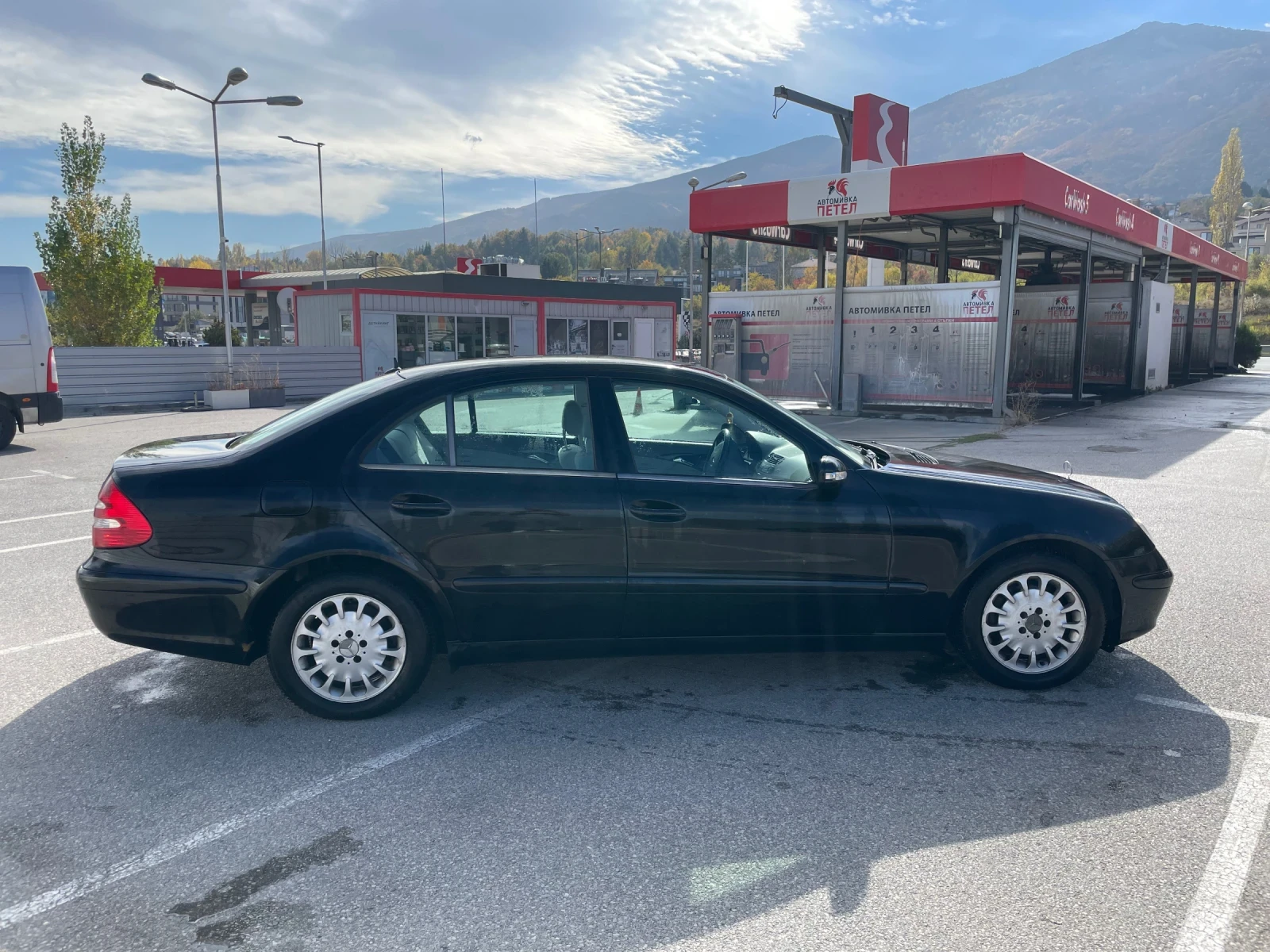 Mercedes-Benz E 200 | Mobile.bg   7