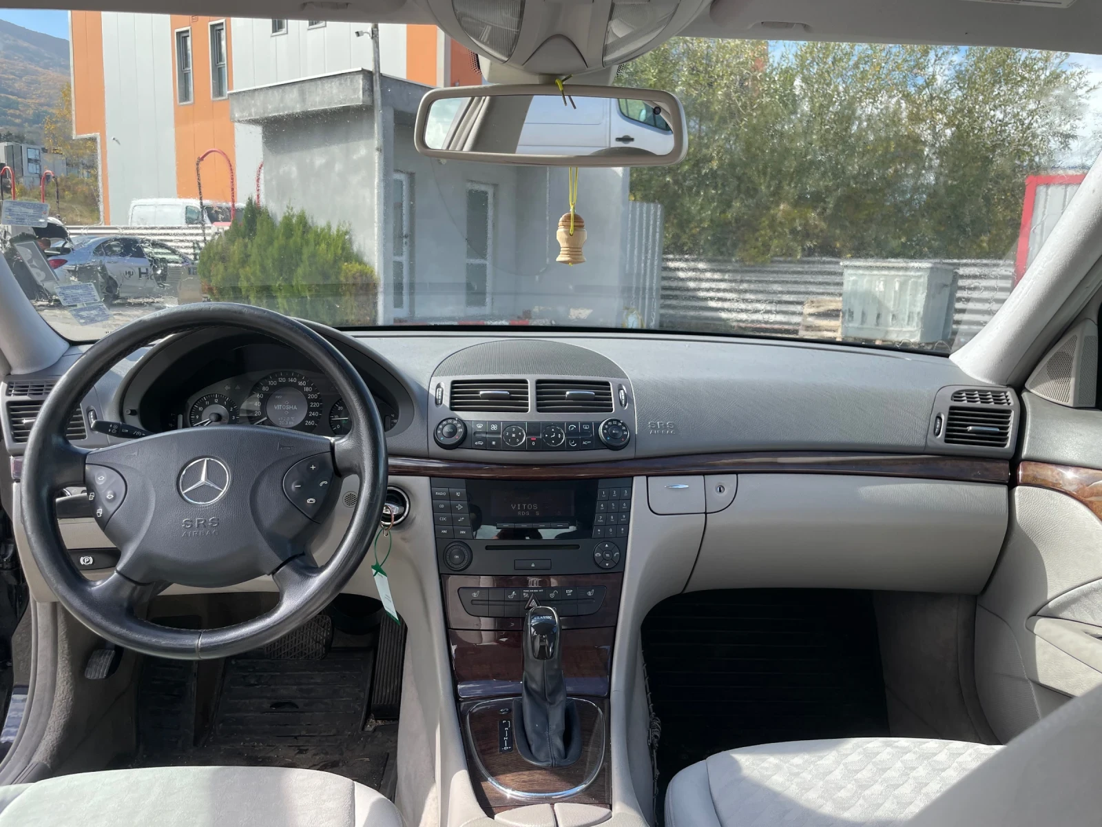 Mercedes-Benz E 200 | Mobile.bg   14