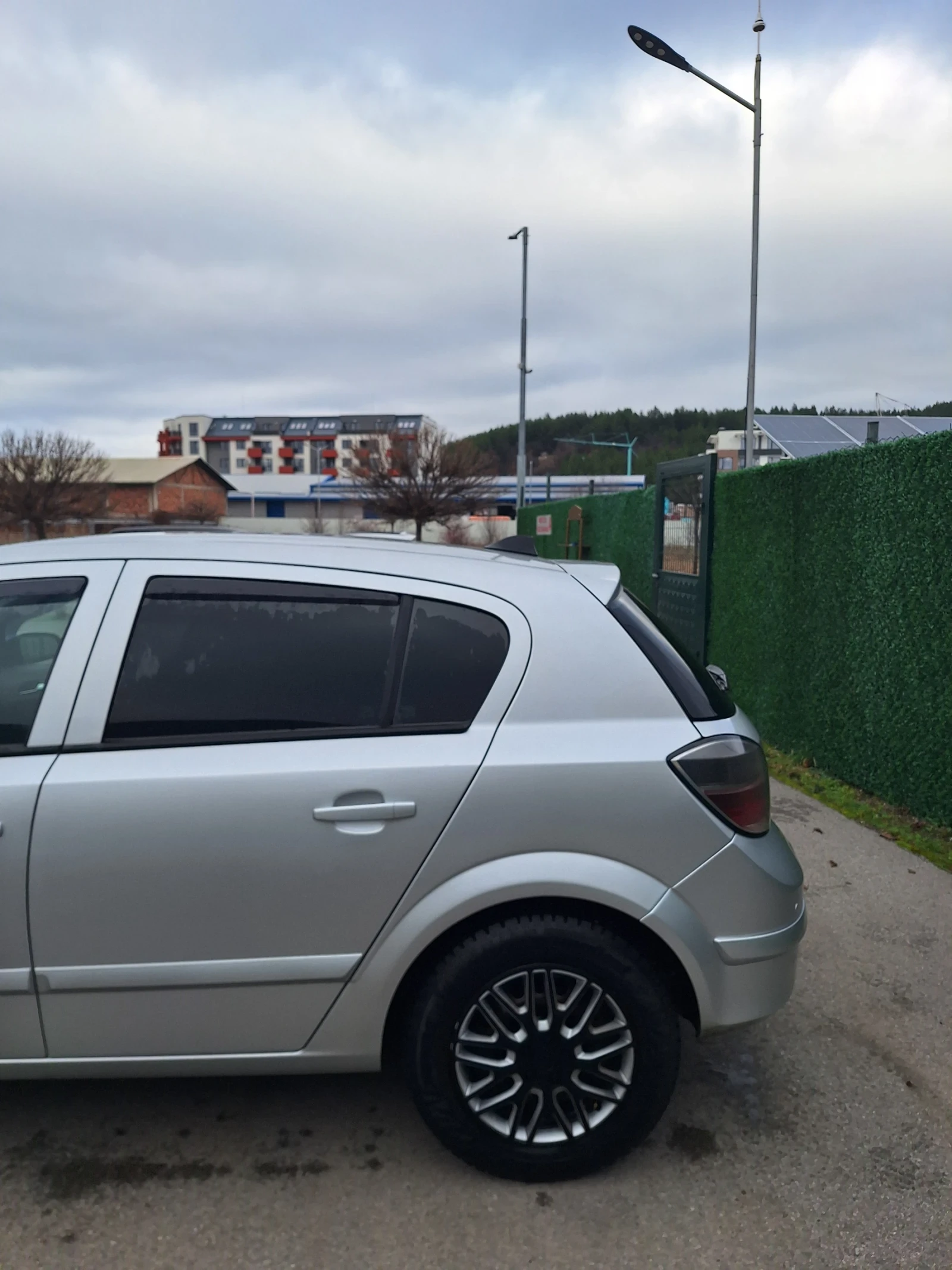 Opel Astra Facelift - изображение 4